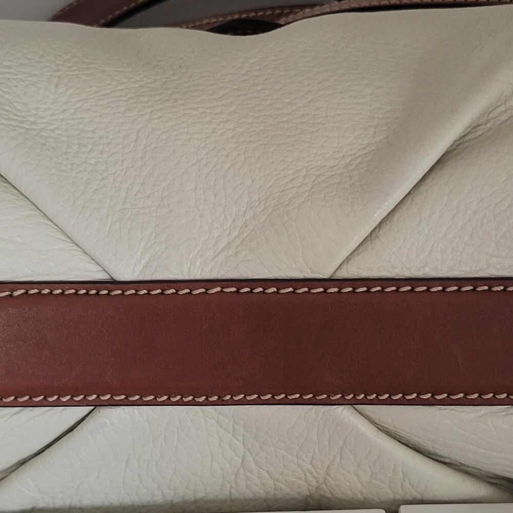 Salvatore Ferragamo Gancini Shoulder Bag Ivory and Brown Leather Gold Hardware - Picture 11 of 15